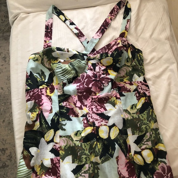 CAbi Tops - Cabi tropical tank.